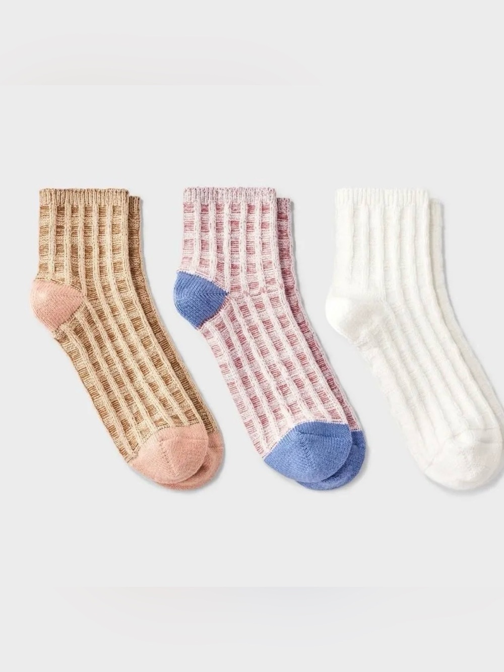 Universal Thread Women's Waffle 3pk Ankle Socks
Pink/Ivory/Tan
Sz: 4-10
NWT